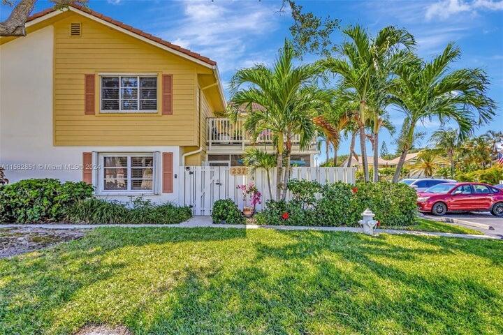 Seabrook Front — 237 Seabreeze Circle, Jupiter FL 33477, JUPITER, FL
