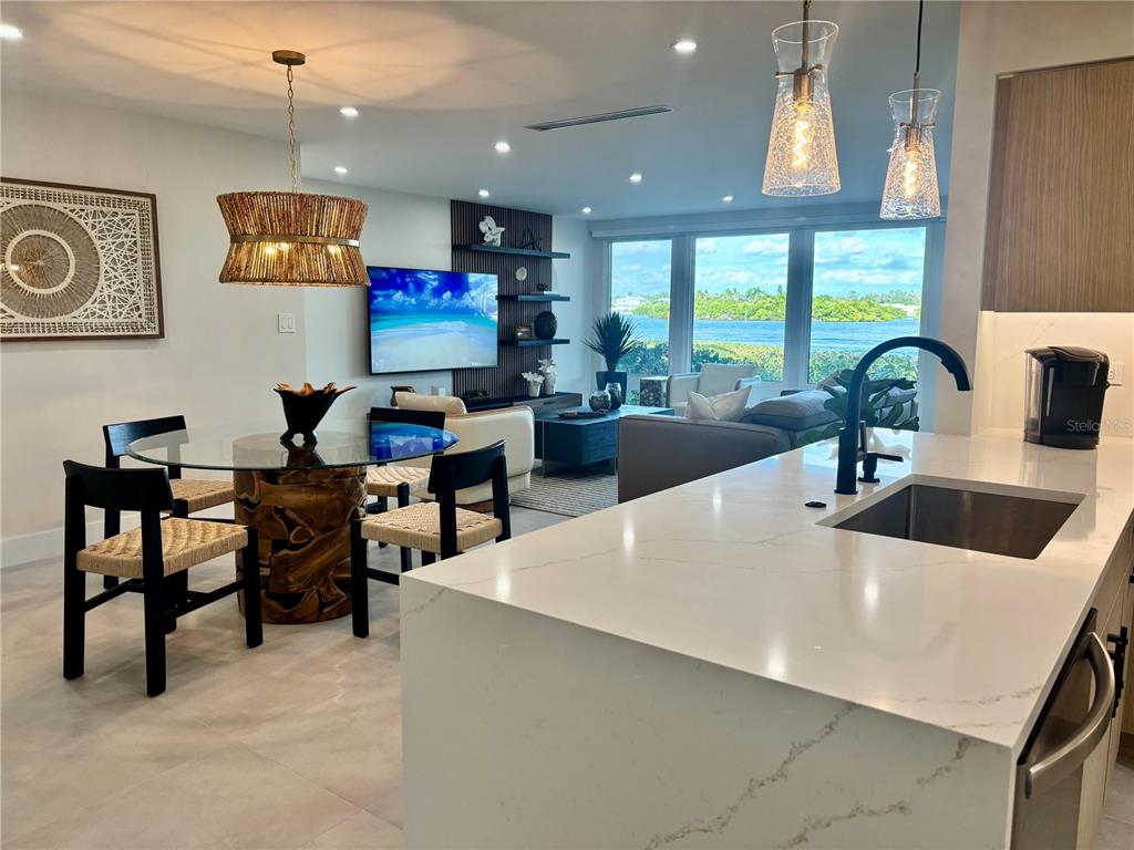 6063 E PEPPERTREE WAY UNIT 111