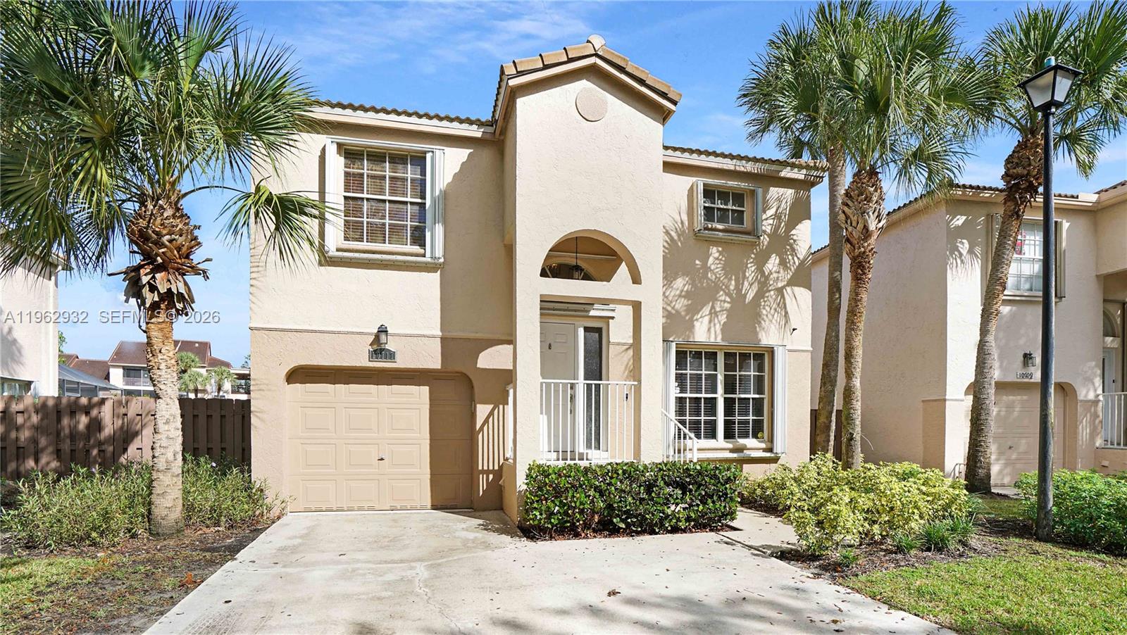 10717 NW 12th Mnr, Plantation FL 33322