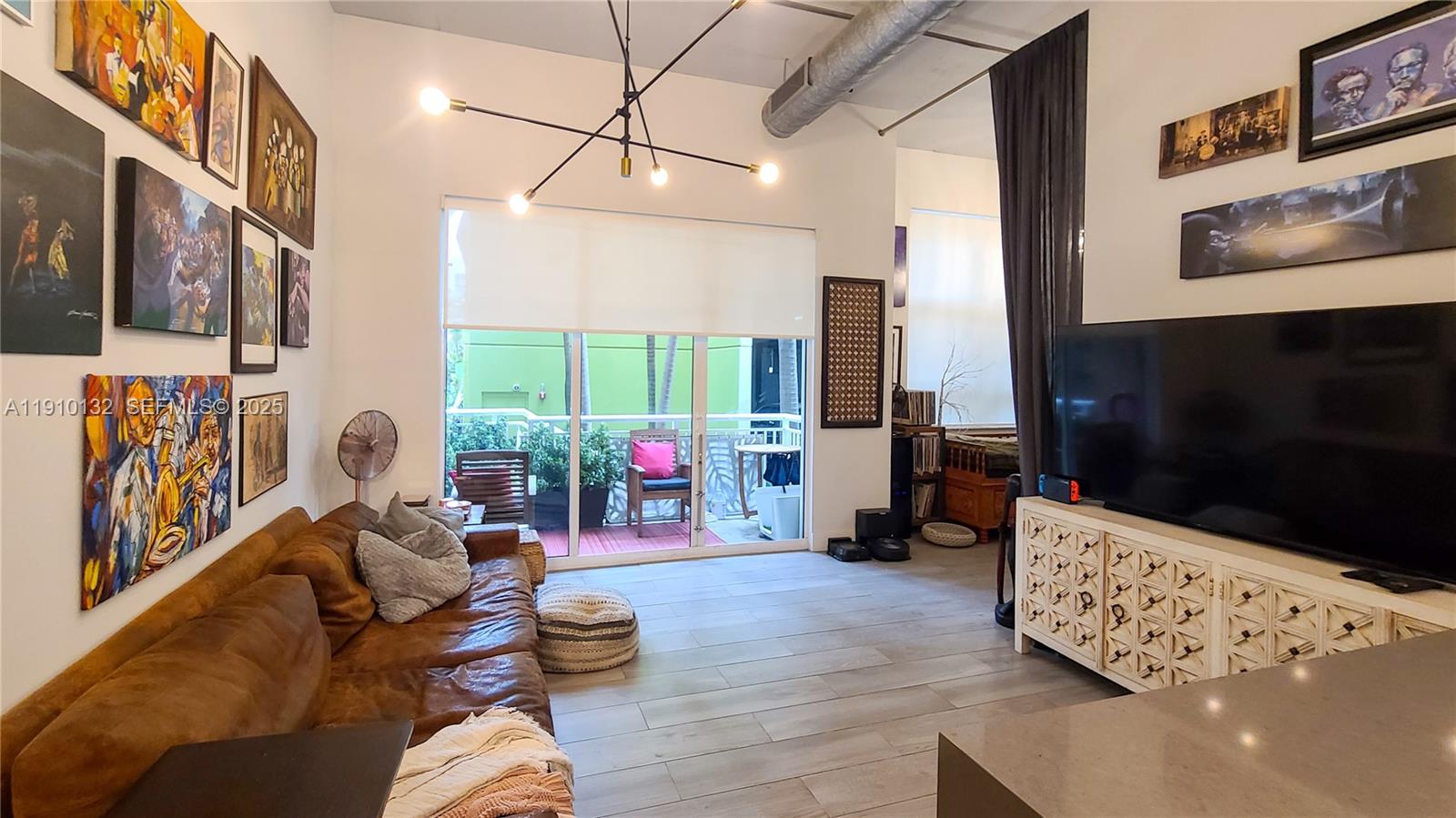 2001 Biscayne Blvd # 2117, Miami FL 33137