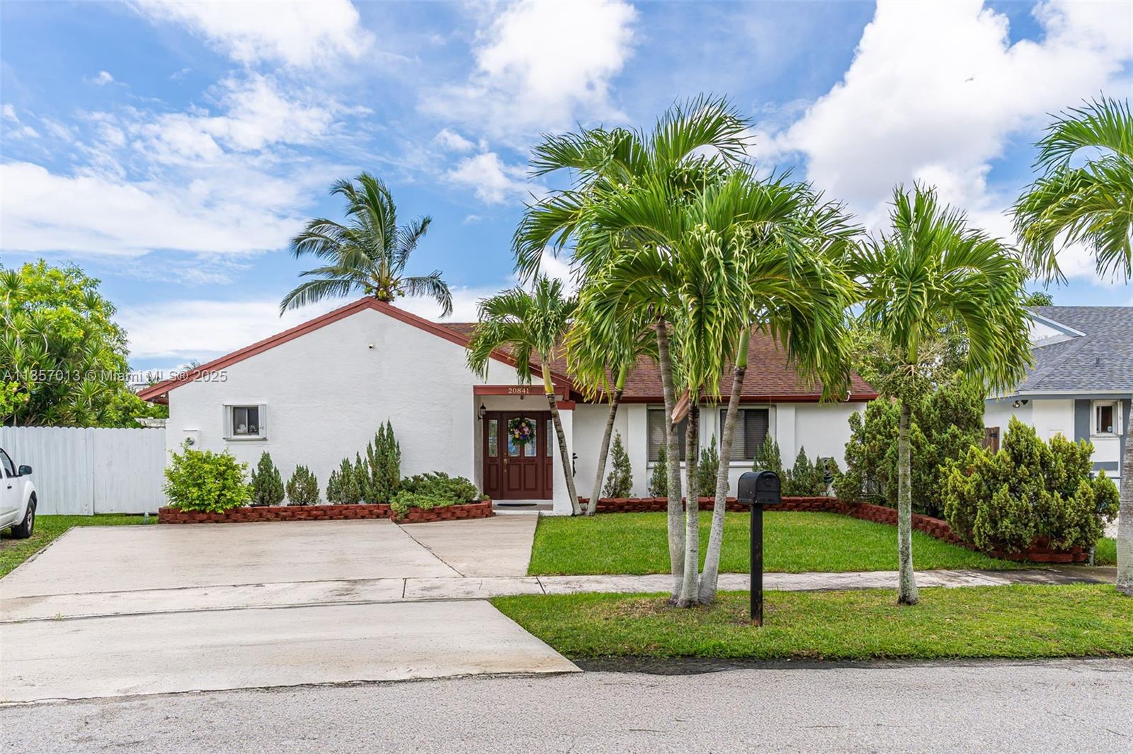 20841 SW 122nd Pl, Miami FL 33177