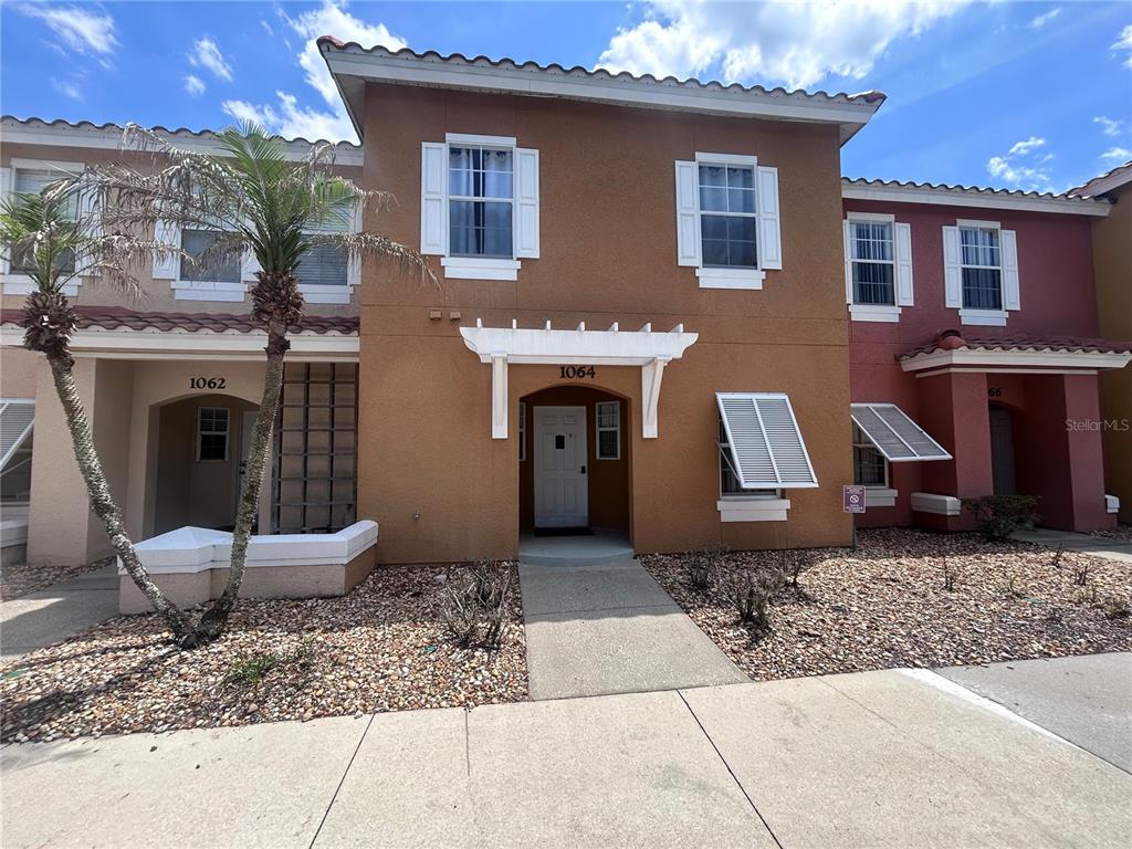1064 PARK RIDGE CIRCLE