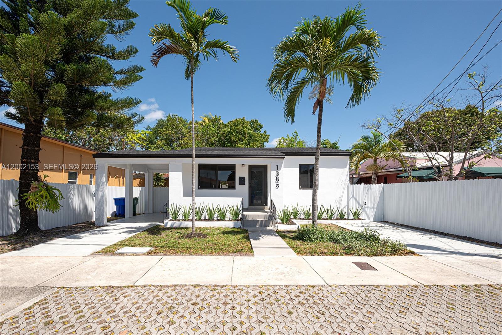 1385 NW 28th St, Miami FL 33142