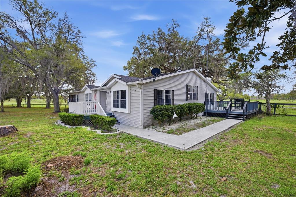 18850 SE 12TH LANE, WILLISTON, FL — photo 2 of 30