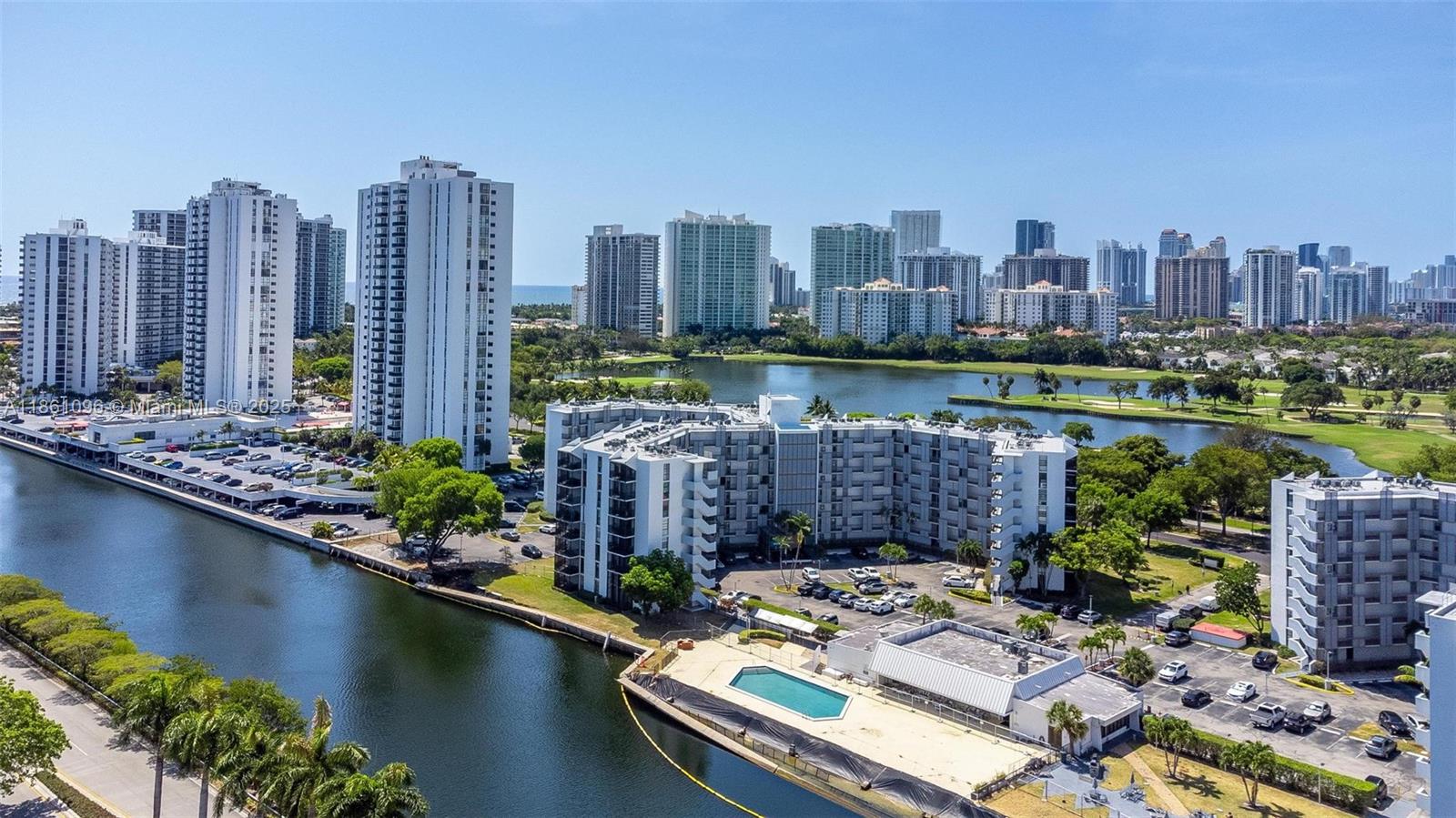 3475 N Country Club Dr # E119, Aventura FL 33180