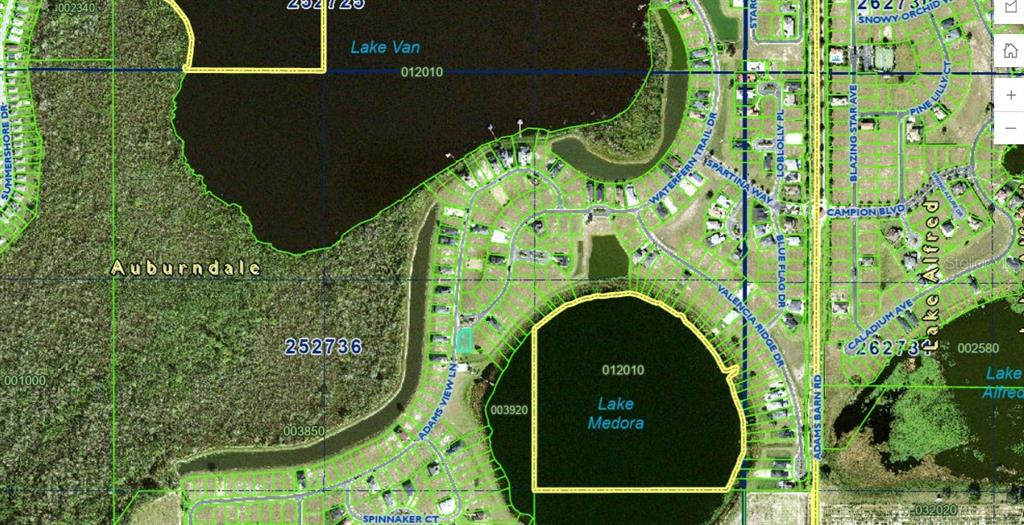 This is a satellite map showing residential streets, Lake Van, and Lake Medora in Auburndale — 402 WATERFERN TRAIL DRIVE, AUBURNDALE, FL