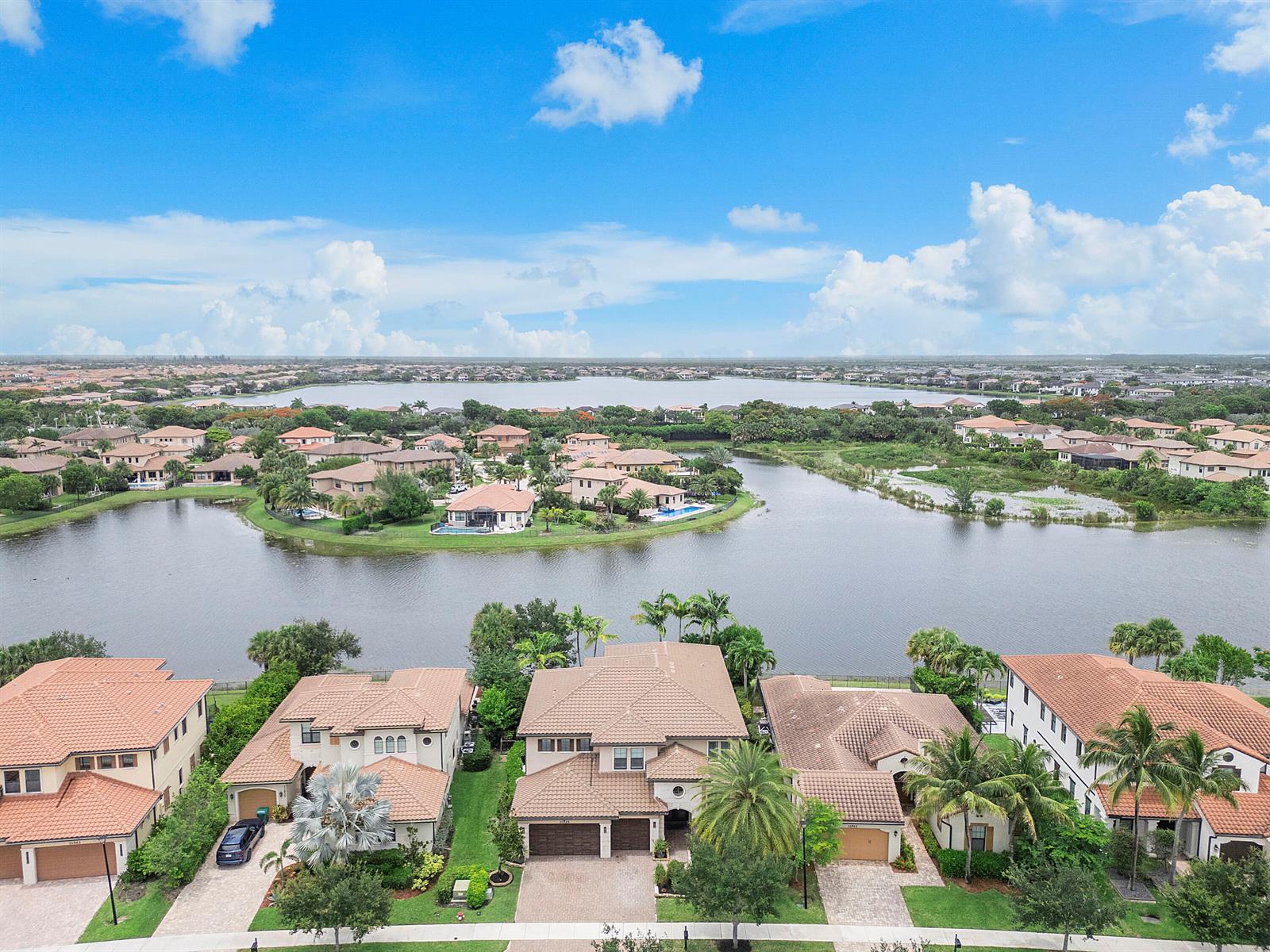 11525 NW 81st Place, Parkland FL 33076