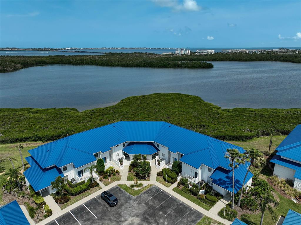 939 SANDPIPER CIRCLE