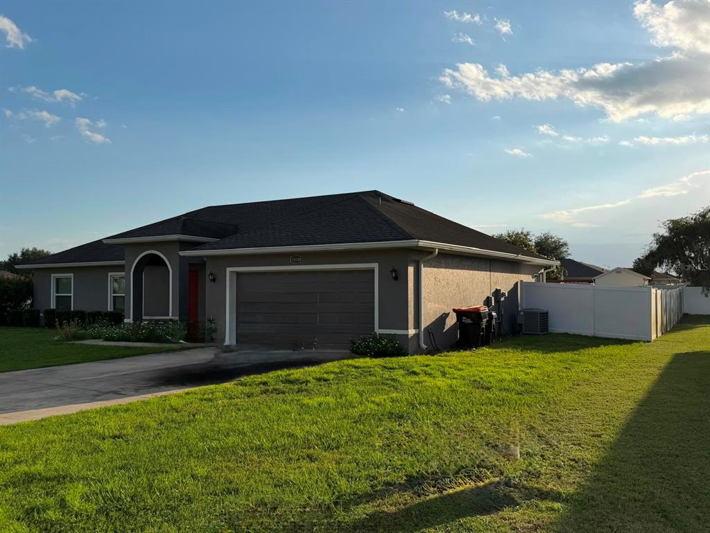 10340 SE 69TH TERRACE, BELLEVIEW, FL — photo 3 of 30