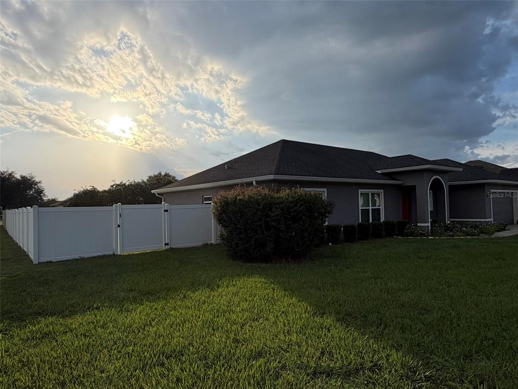 10340 SE 69TH TERRACE, BELLEVIEW, FL — photo 4 of 30