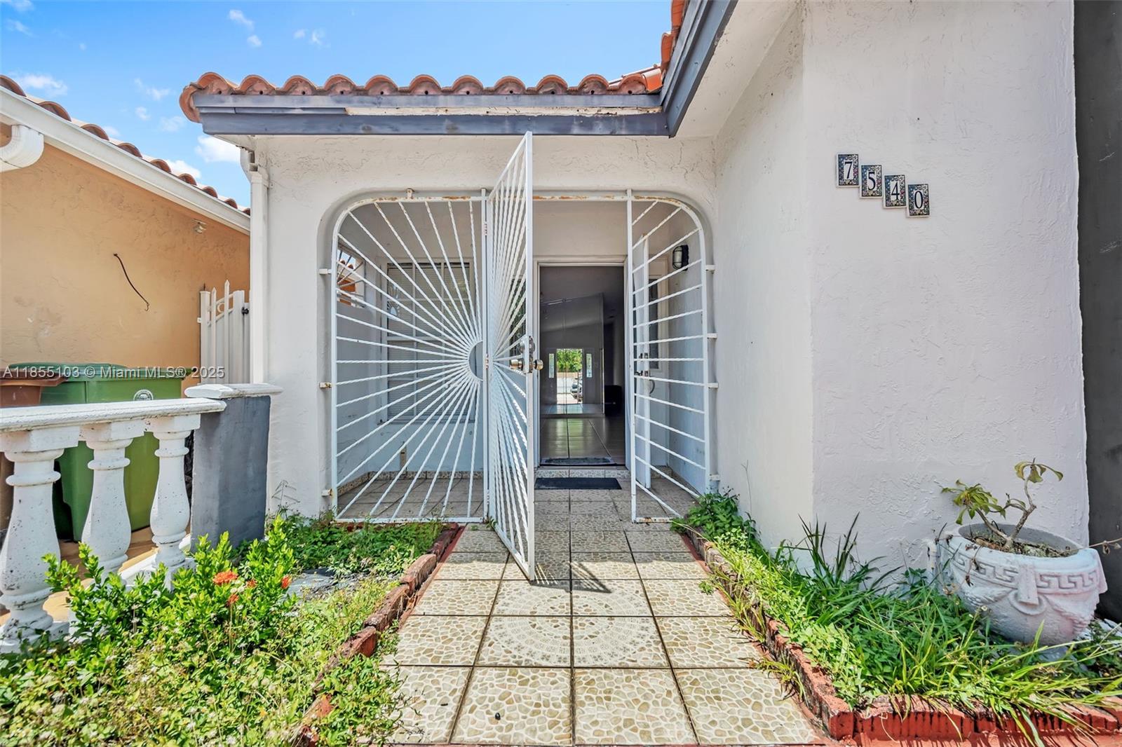 7540 W 29th Ave, Hialeah FL 33018