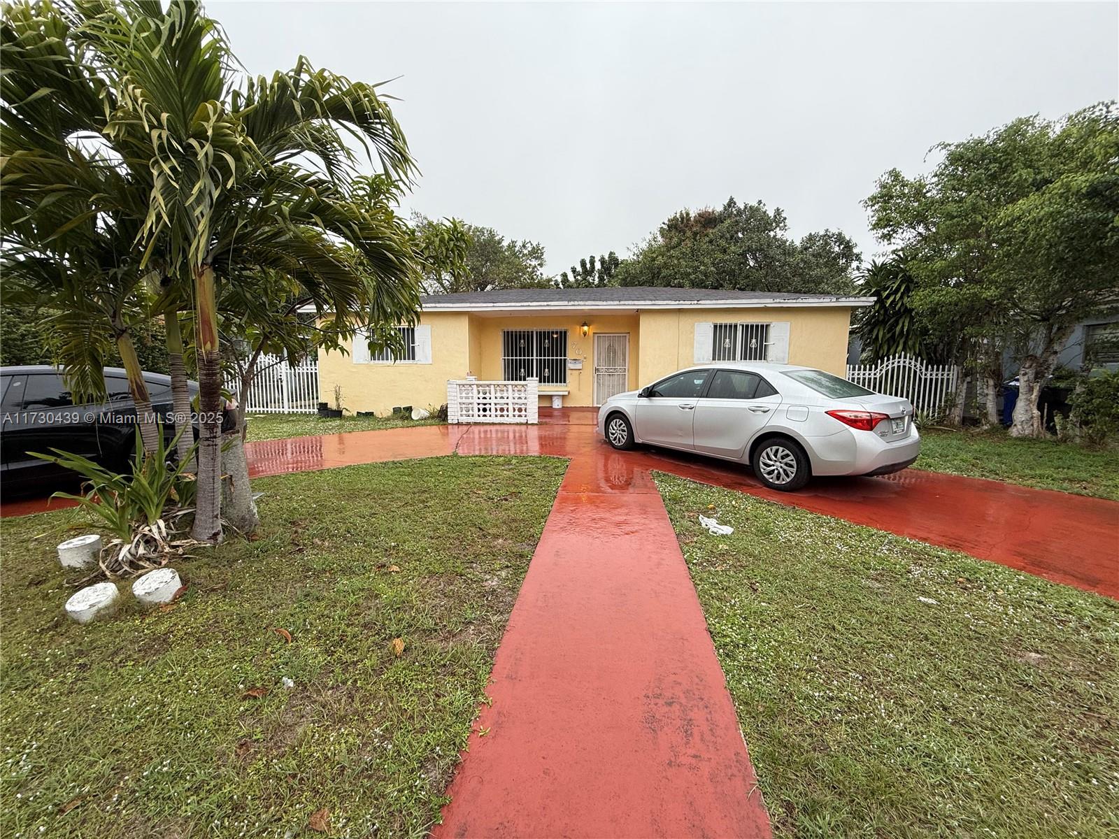 701 NE 170th St, North Miami Beach FL 33162
