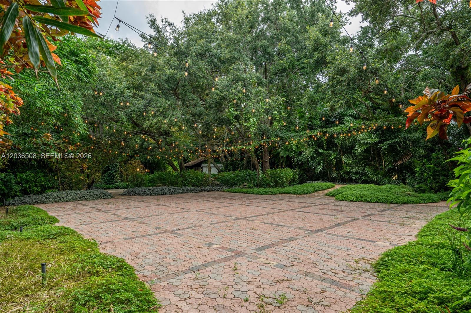 Additional 2,000 SF open terrace ceremony / party space — HOMESTEAD, FL
