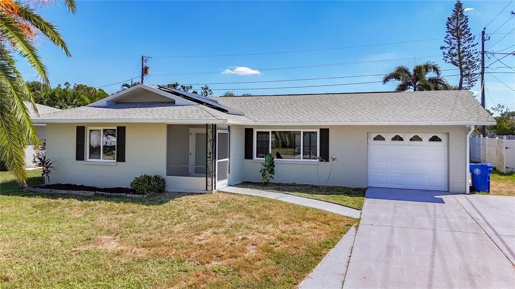 3303 CAMBRIDGE DRIVE W