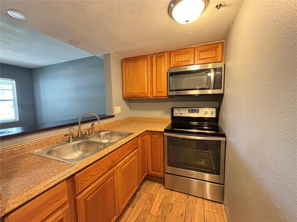 7234 E BANK DRIVE UNIT 7234, TAMPA, FL — photo 4 of 11