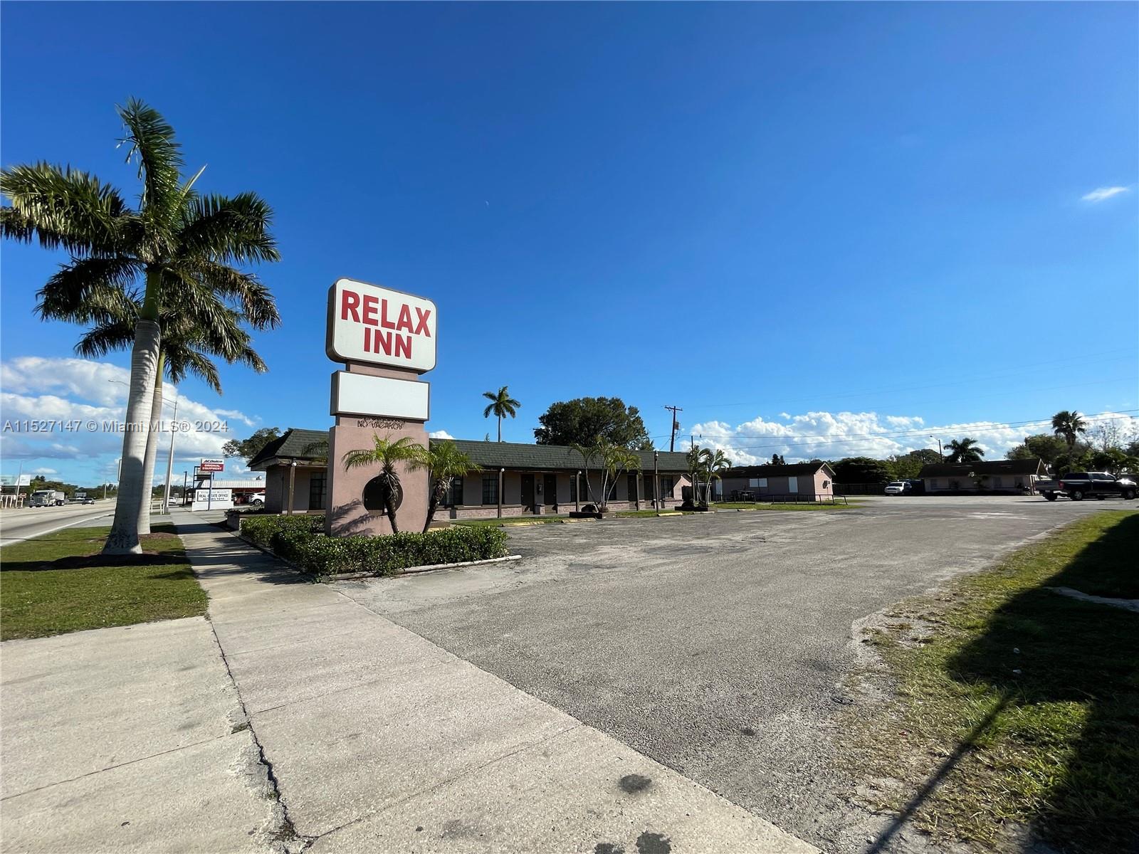820 E SUGARLAND # 1, Clewiston FL 33440