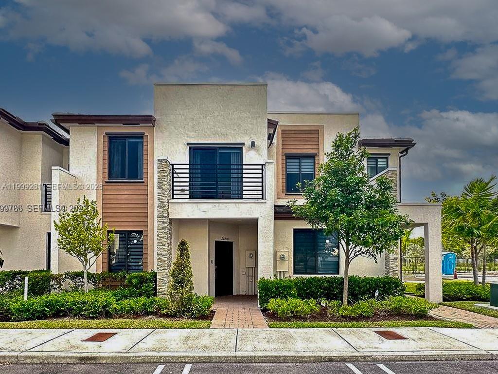 20800 NE 5th Ct, Miami FL 33179