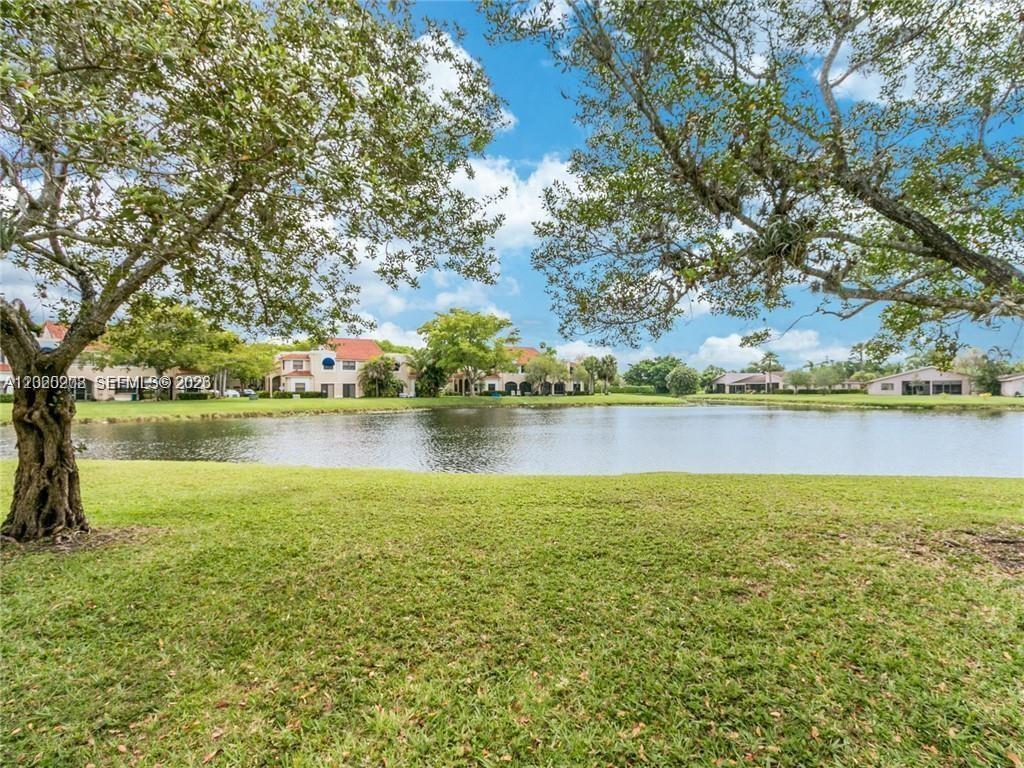 436 Lakeview Dr # 203, Weston FL 33326