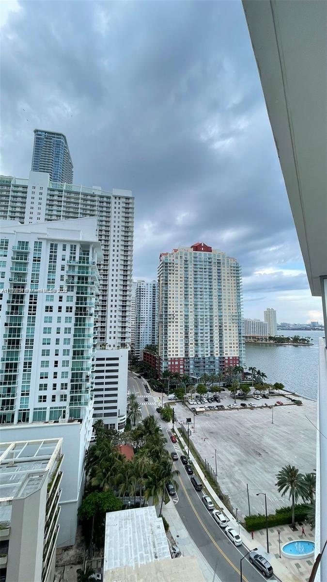 1300 Brickell Bay Dr # 1611, Miami FL 33131