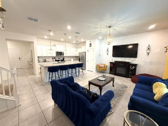 207 JETTY WAY, DAVENPORT, FL — photo 4 of 19