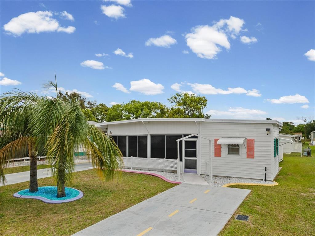 7366 FIRST LOOP AVENUE, BROOKSVILLE, FL — photo 2 of 30