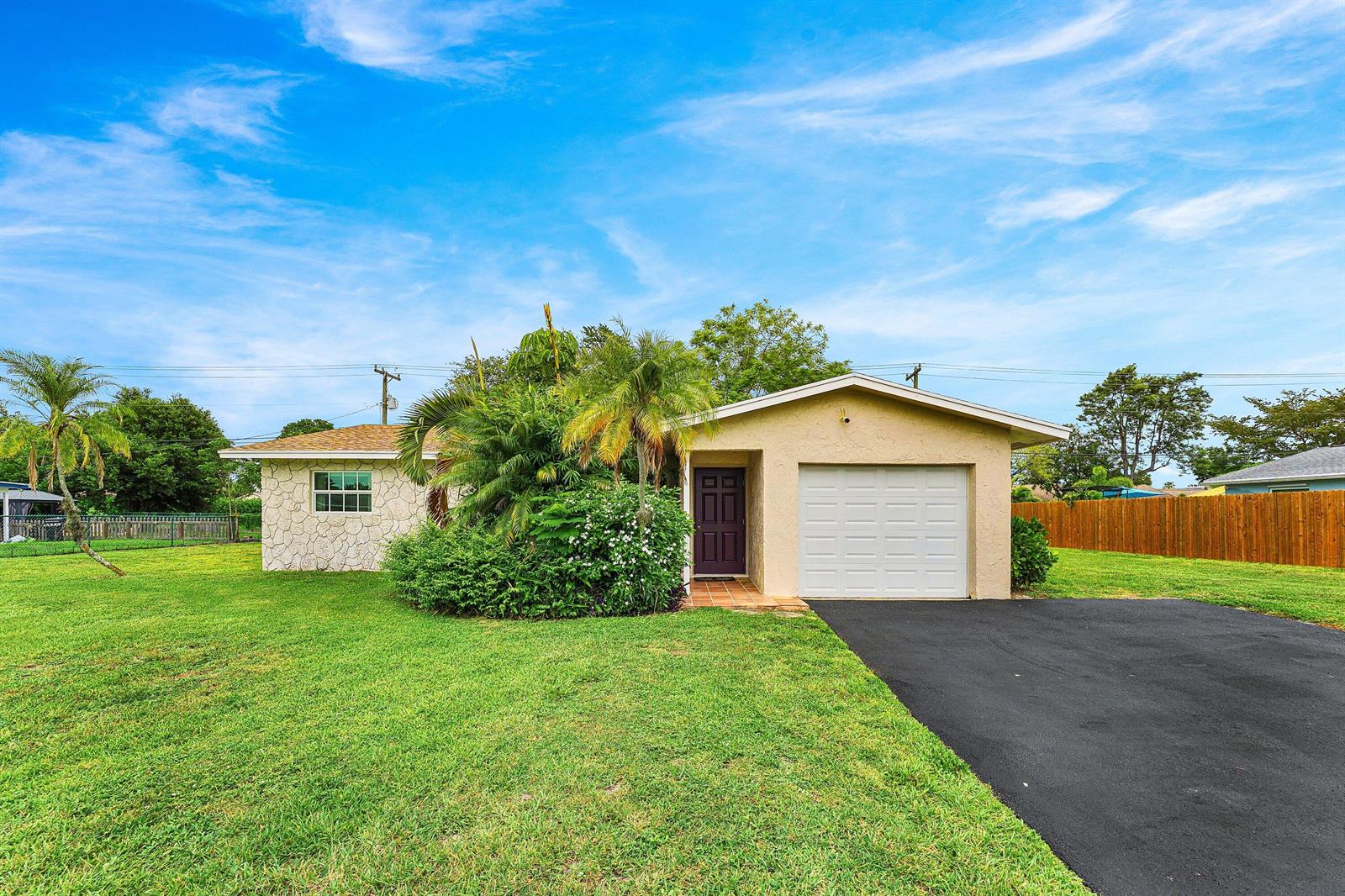 3150 Pinehurst Drive, Lake Worth FL 33467