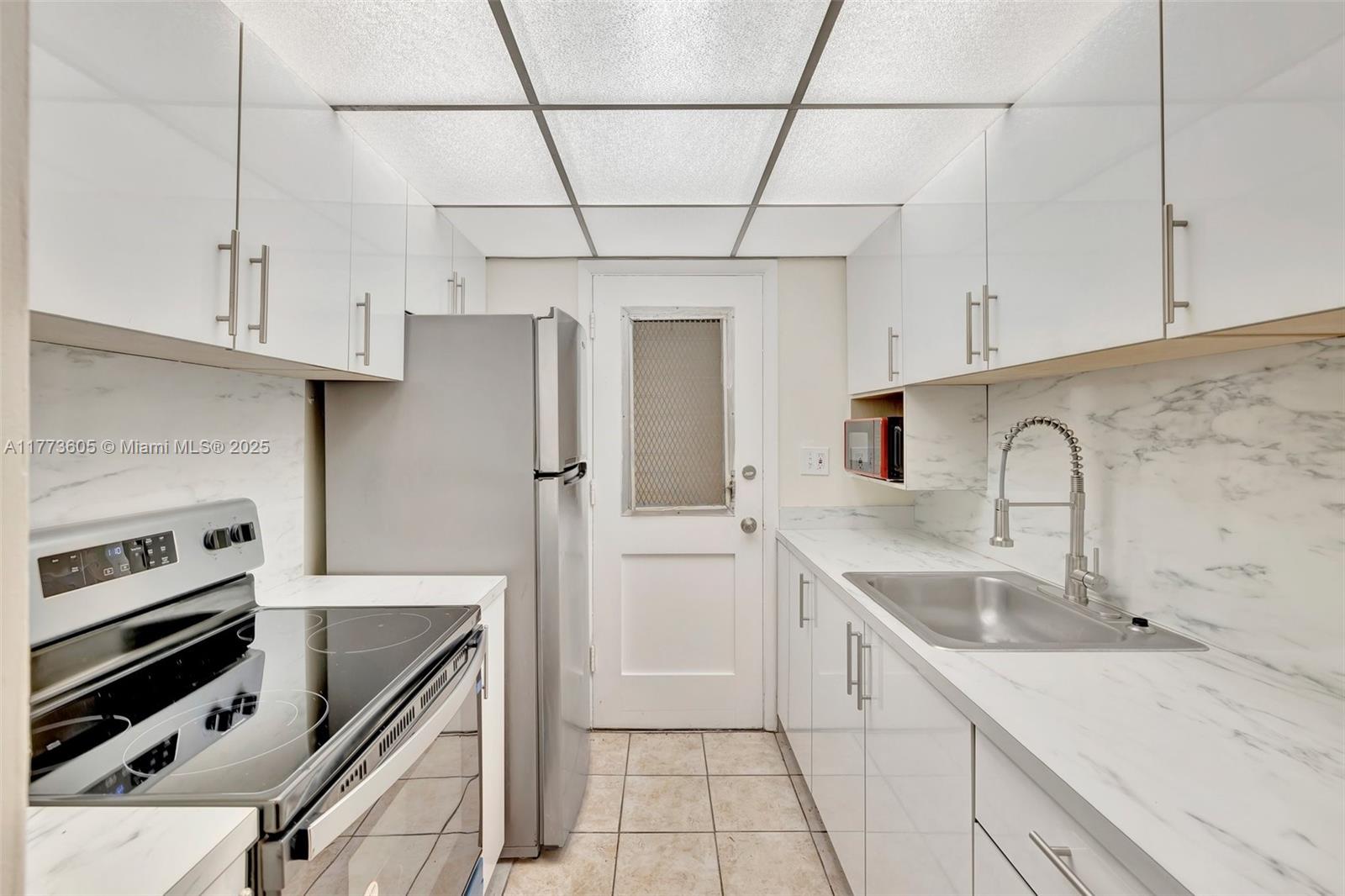 1395 NE 167th St # 104, Miami FL 33162