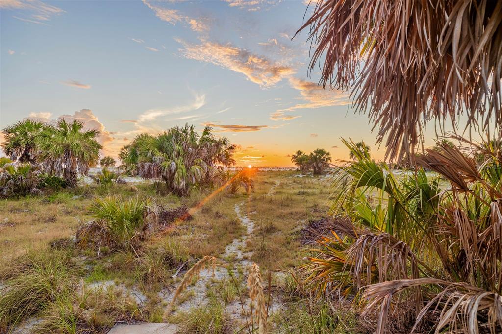 1024 ELDORADO AVENUE, CLEARWATER BEACH, FL — photo 5 of 23