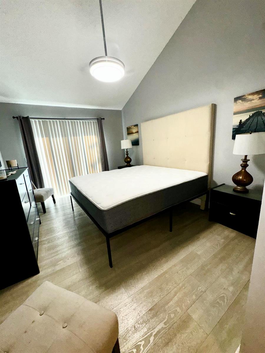1908 Players Place, North Lauderdale FL 33068