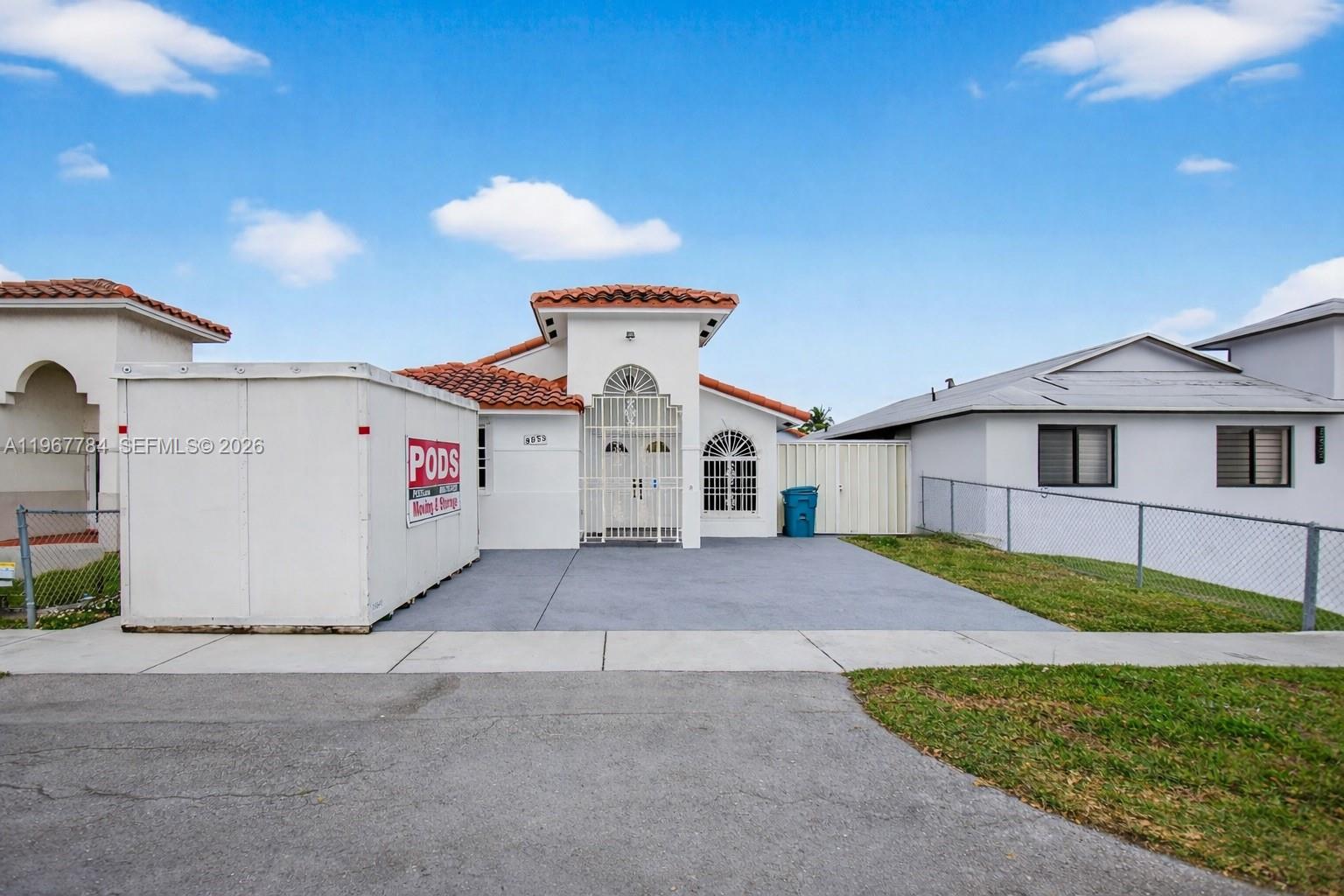 8859 NW 110th Ln, Hialeah Gardens FL 33018