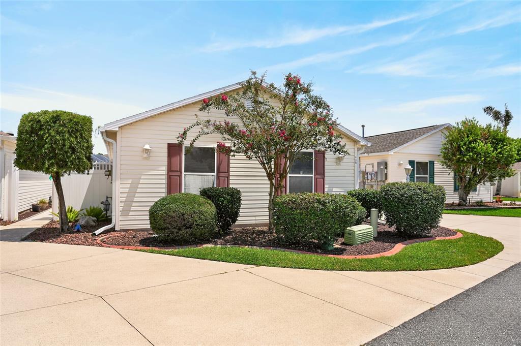 449 LAYTON TERRACE, THE VILLAGES, FL — photo 2 of 30
