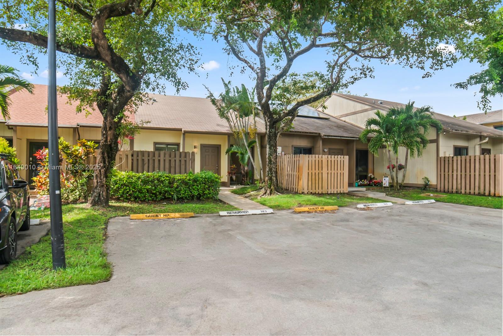 460 NE 211th Ter, Miami FL 33179
