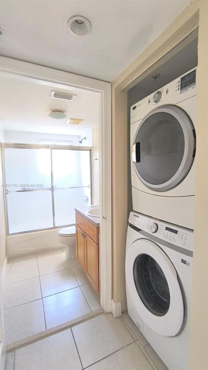 MIAMI, FL — photo 3 of 7