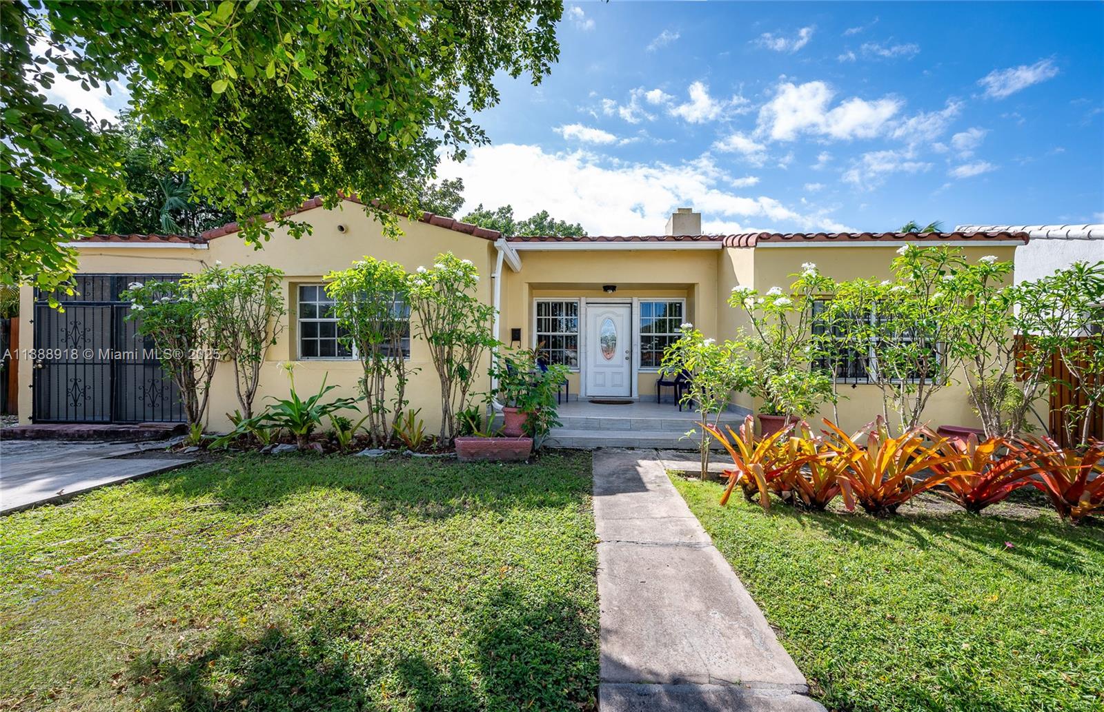 862 NE 82nd St, Miami FL 33138