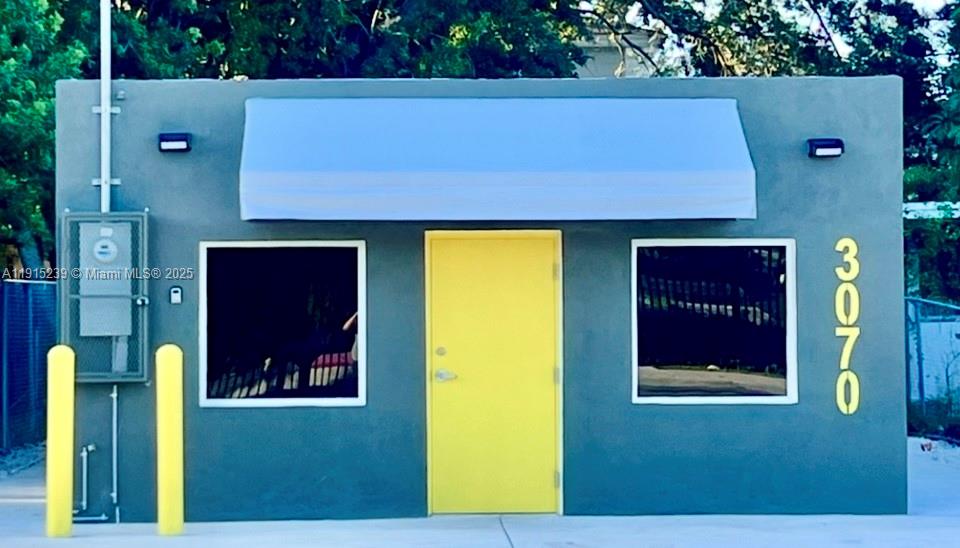 3070 NW 46th St, Miami FL 33142