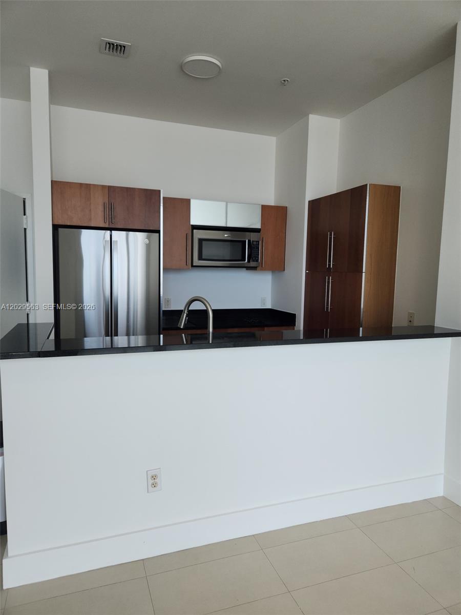 300 S Biscayne Blvd # 3807, Miami FL 33131