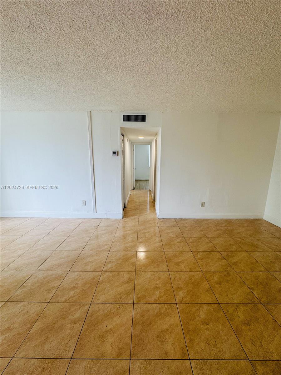 486 NW 165th St Rd # 201, Miami FL 33169