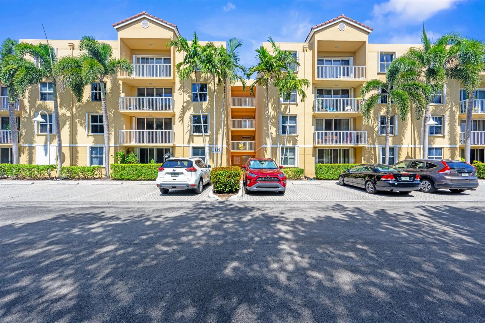 619 E Sheridan Street # 106, Dania Beach FL 33004