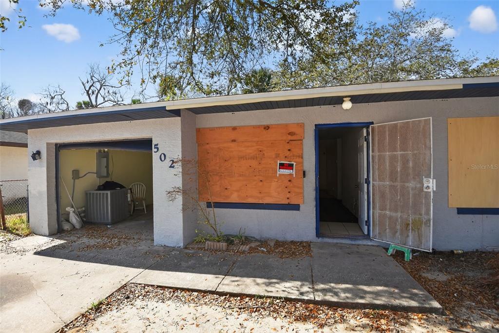 502 LOOMIS TRAIL