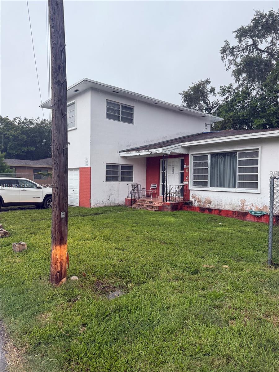 3753 Washington Ave, Miami FL 33133