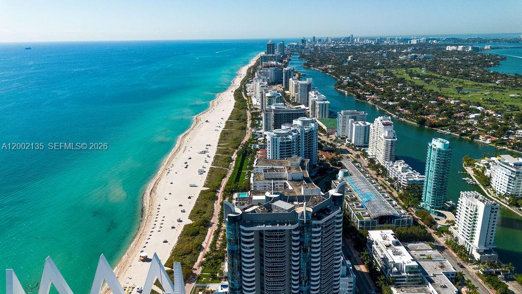 MIAMI BEACH, FL — photo 3 of 30