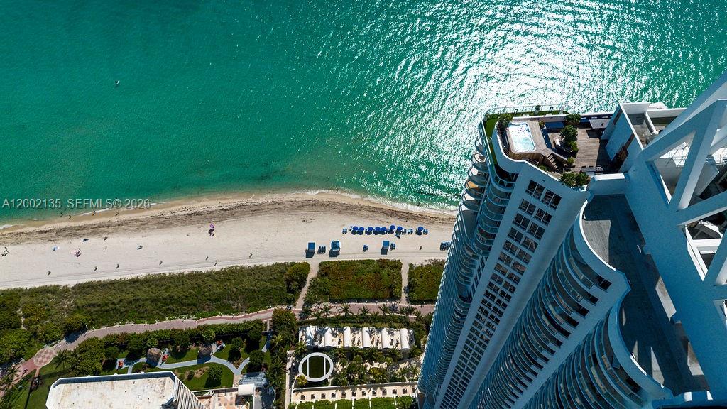 MIAMI BEACH, FL — photo 5 of 30