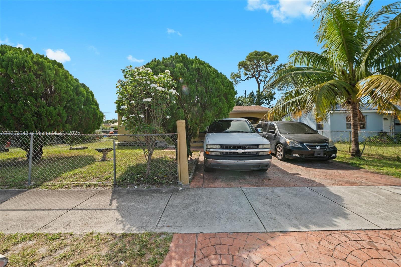 2516 Wiley Ct, Hollywood FL 33020