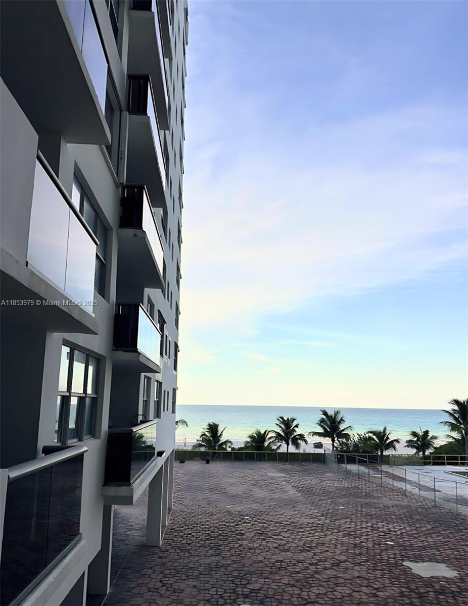 6039 Collins Ave # 414, Miami Beach FL 33140