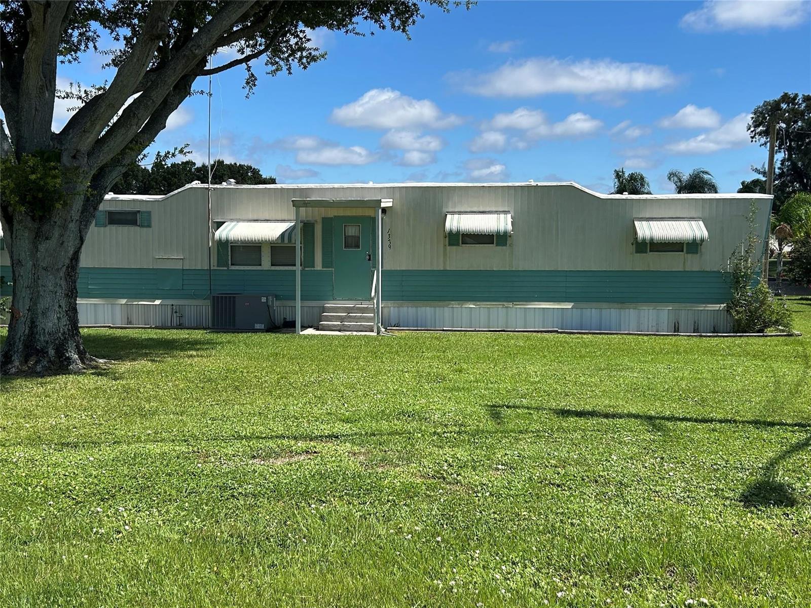 1379 Chobee Street, Okeechobee FL 34974