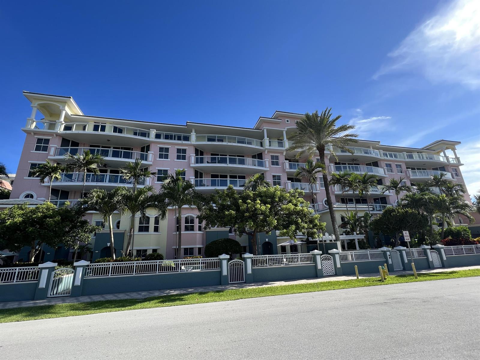 2051 SE 3rd Street, Deerfield Beach FL 33441