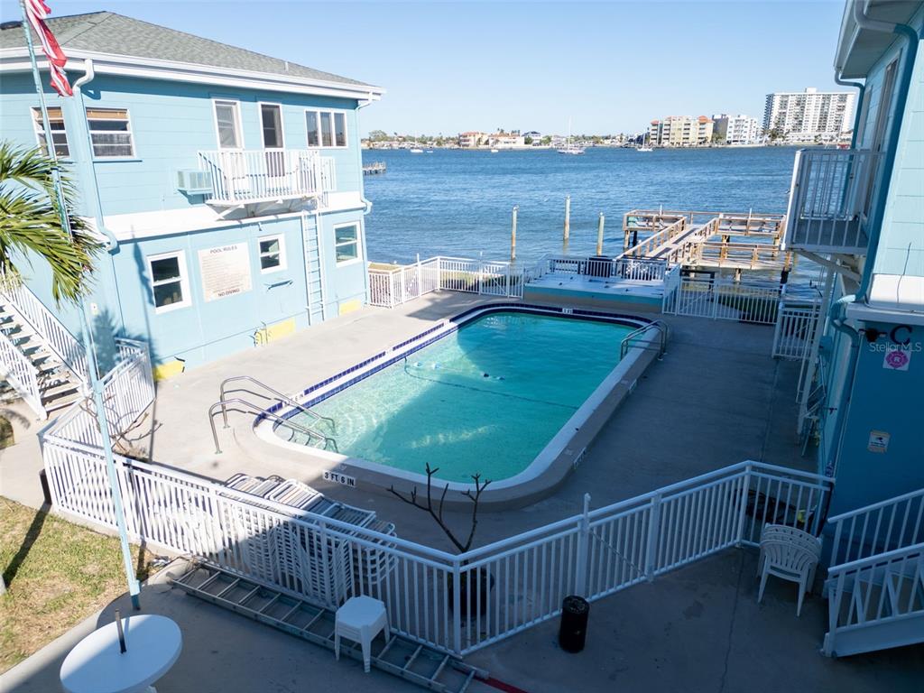 483 E SHORE DRIVE UNIT D3, CLEARWATER BEACH, FL — photo 3 of 30