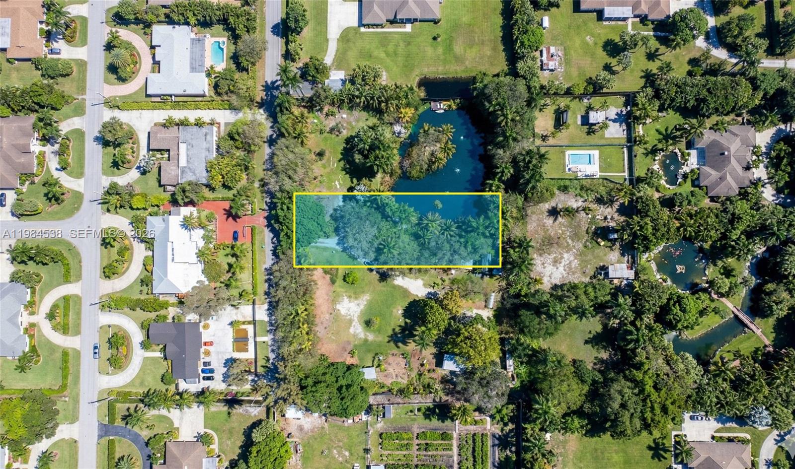 154th Street - 870, North Miami Beach FL 33162