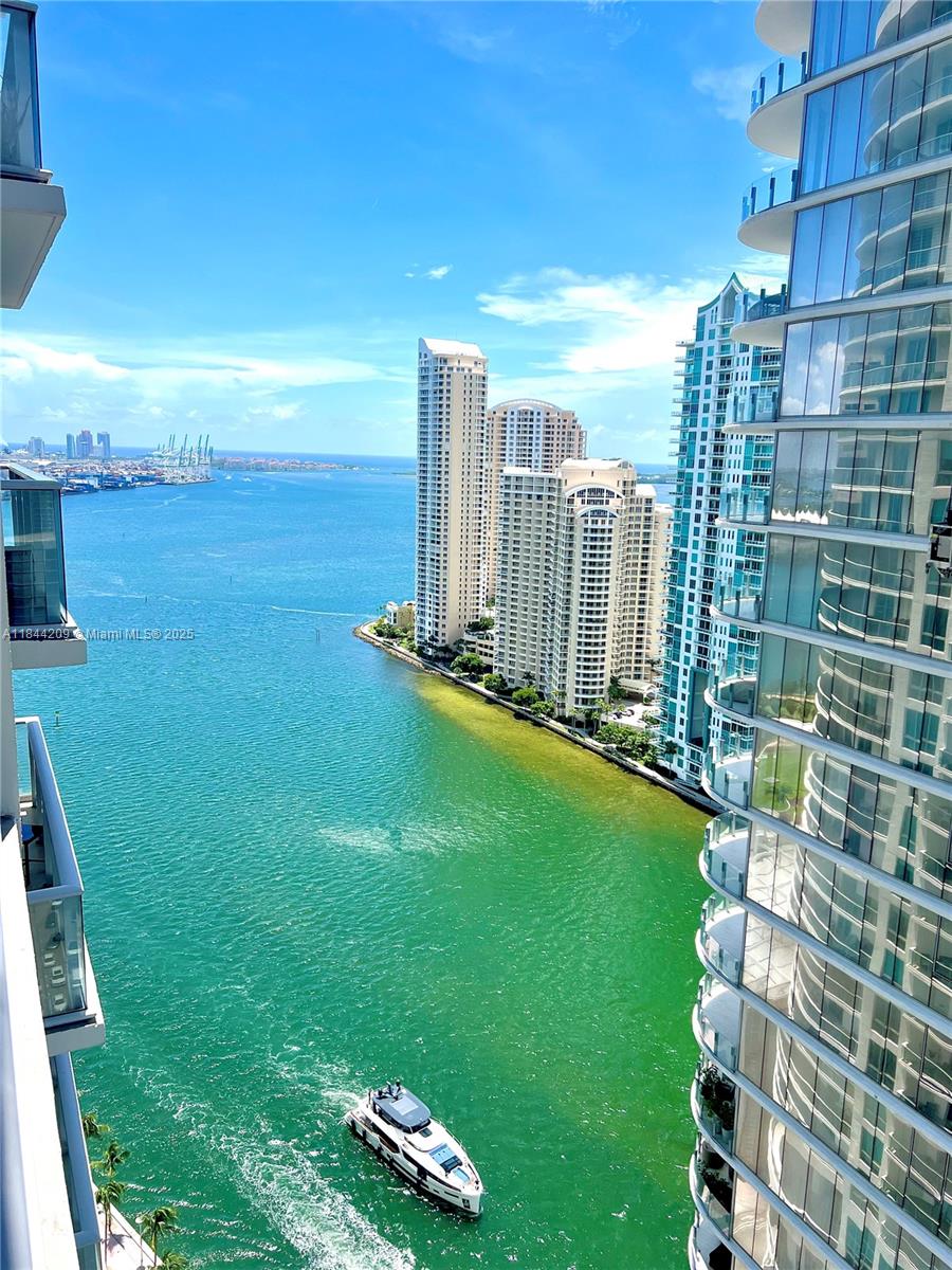 300 S Biscayne Blvd # 2902, Miami FL 33131