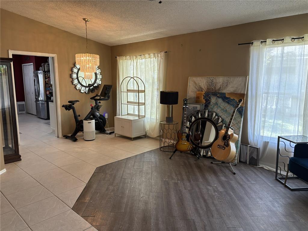 348 FOUNTAINVIEW CIRCLE, OLDSMAR, FL — photo 5 of 19